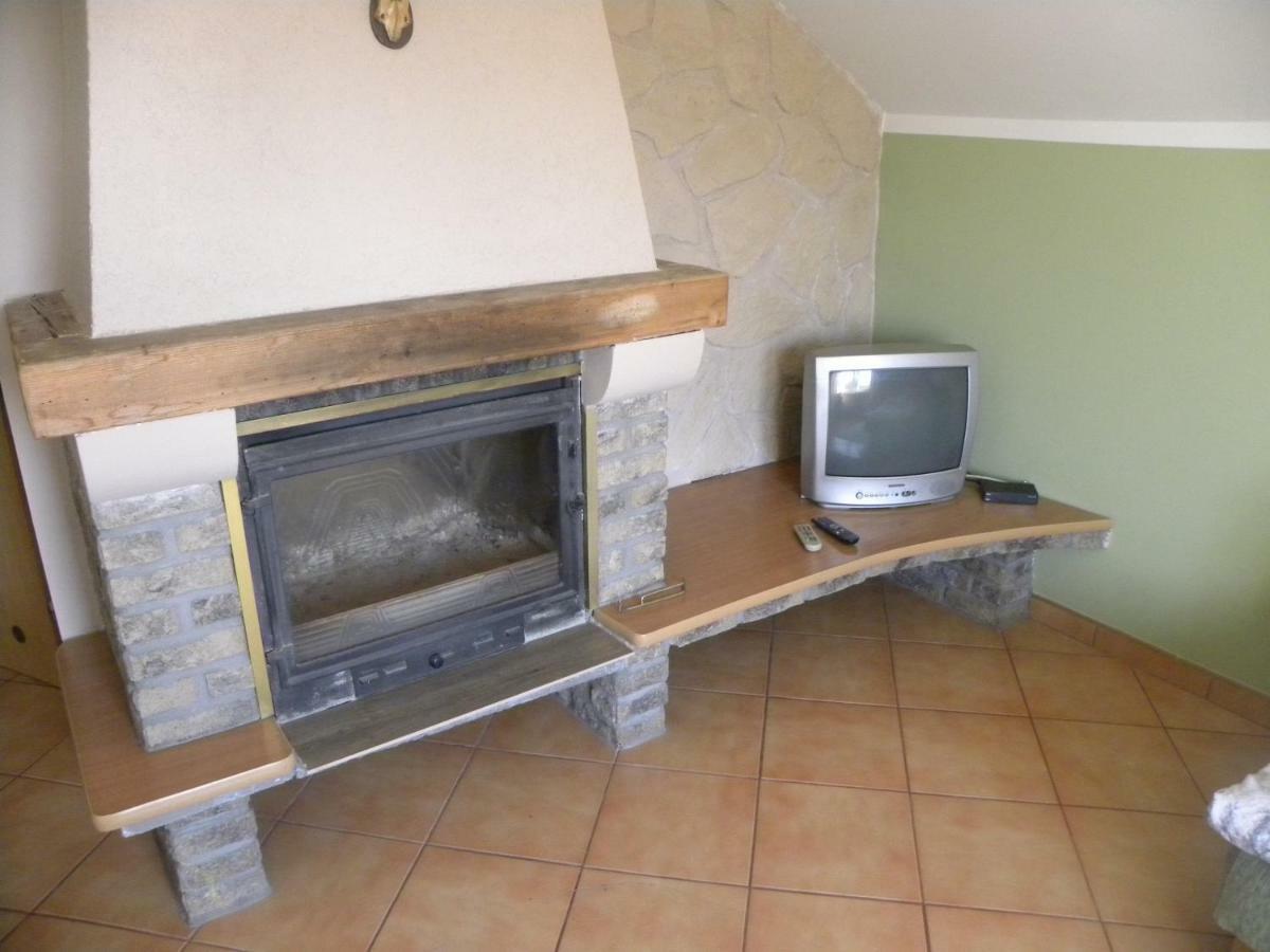 Stajnia Grazyny Mikorowo 46 Villa Czarna Dabrowka Buitenkant foto